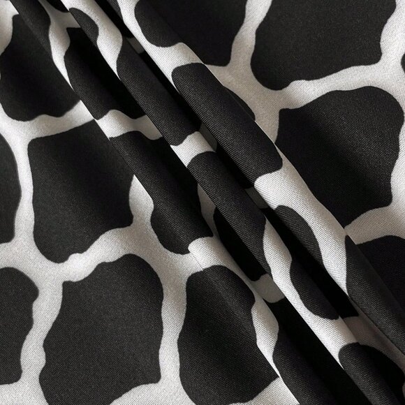 Black & White Casual Women's Keyhole Neck All Over Print Hollow Out Blouse - Picture 7 of 8